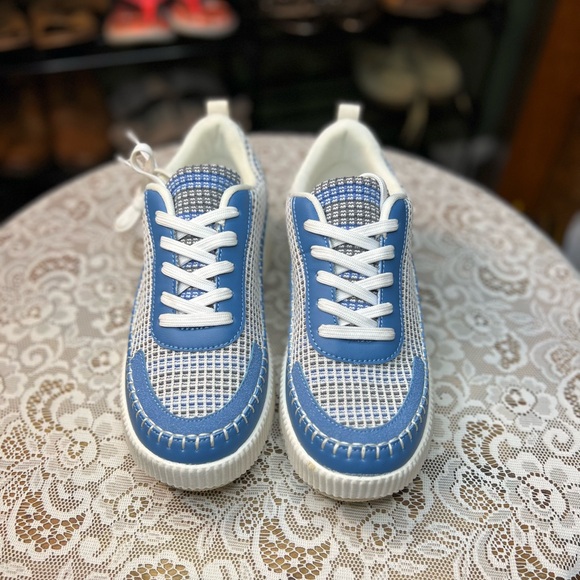 Nicole Miller Brita Women’s size 7.5 New, never worn - Picture 2 of 5